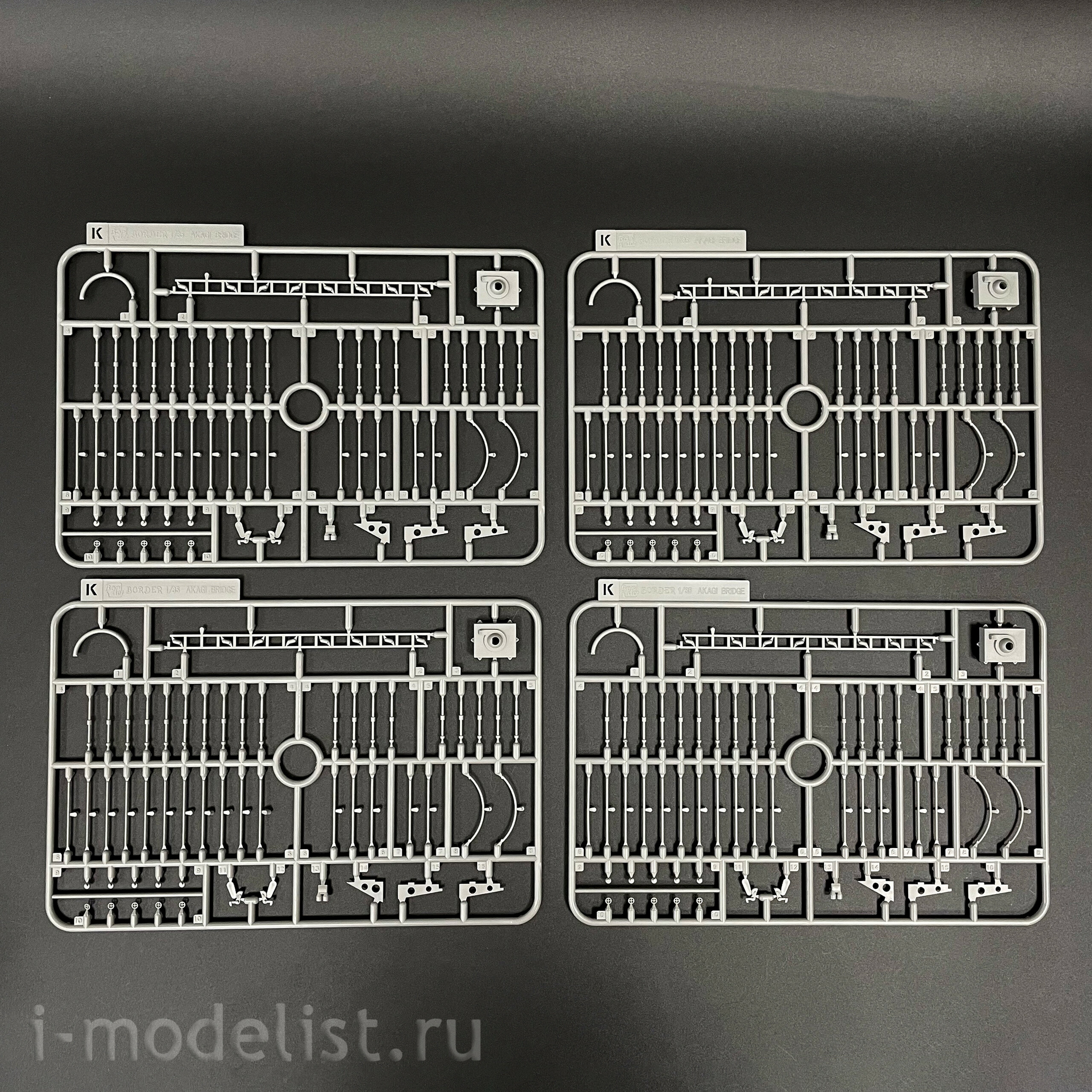 BSF-001 Border Model 1/35 Combo Set: Japanese aircraft carrier Akagi with flight deck and Japanese torpedo bomber Nakajima B5N2 Type 97 