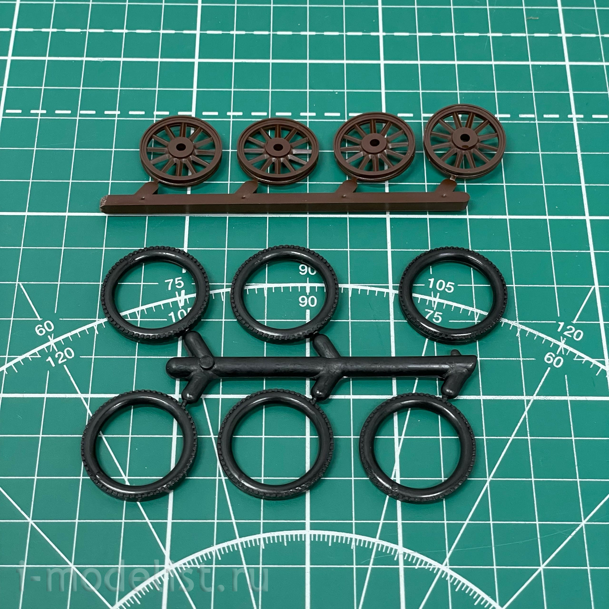 603202 Modeler 1/32 Mercer Racing Car, 1912