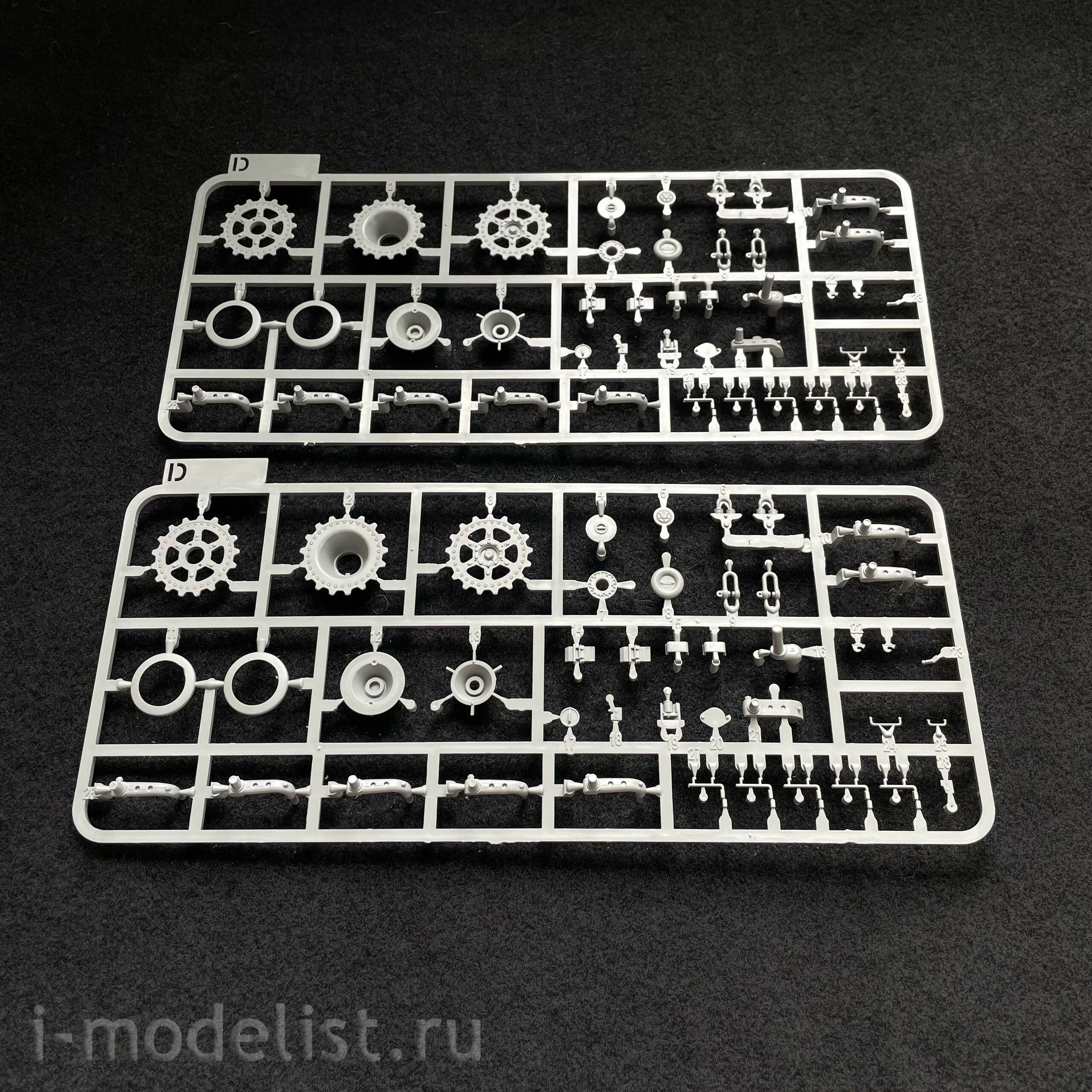 2175 Takom 1/35 German Medium Tank Sd.Kfz. 171 Panther Ausf. A (mid-early production)