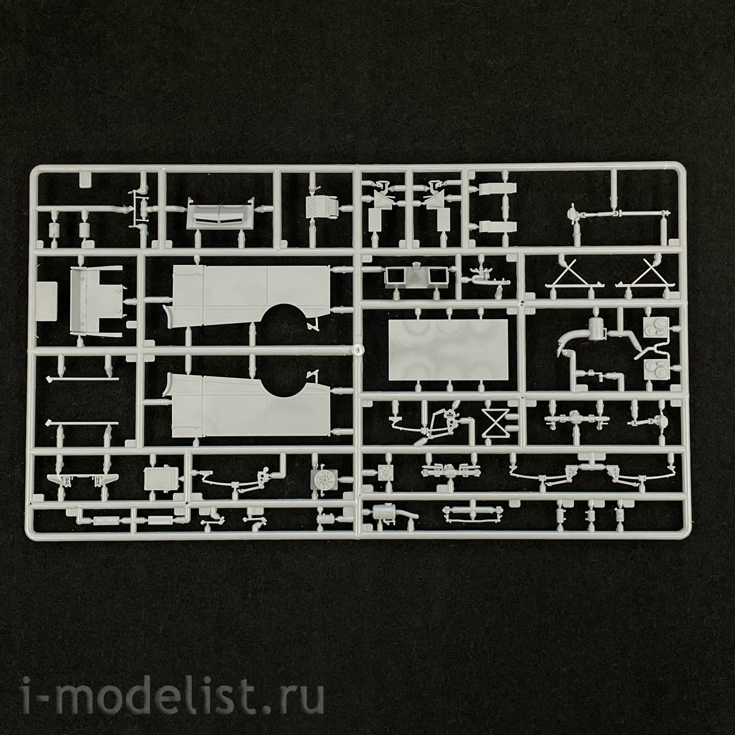 5076 Zvezda 1/72 KAMAZ-43509 KAMAZ-master Car