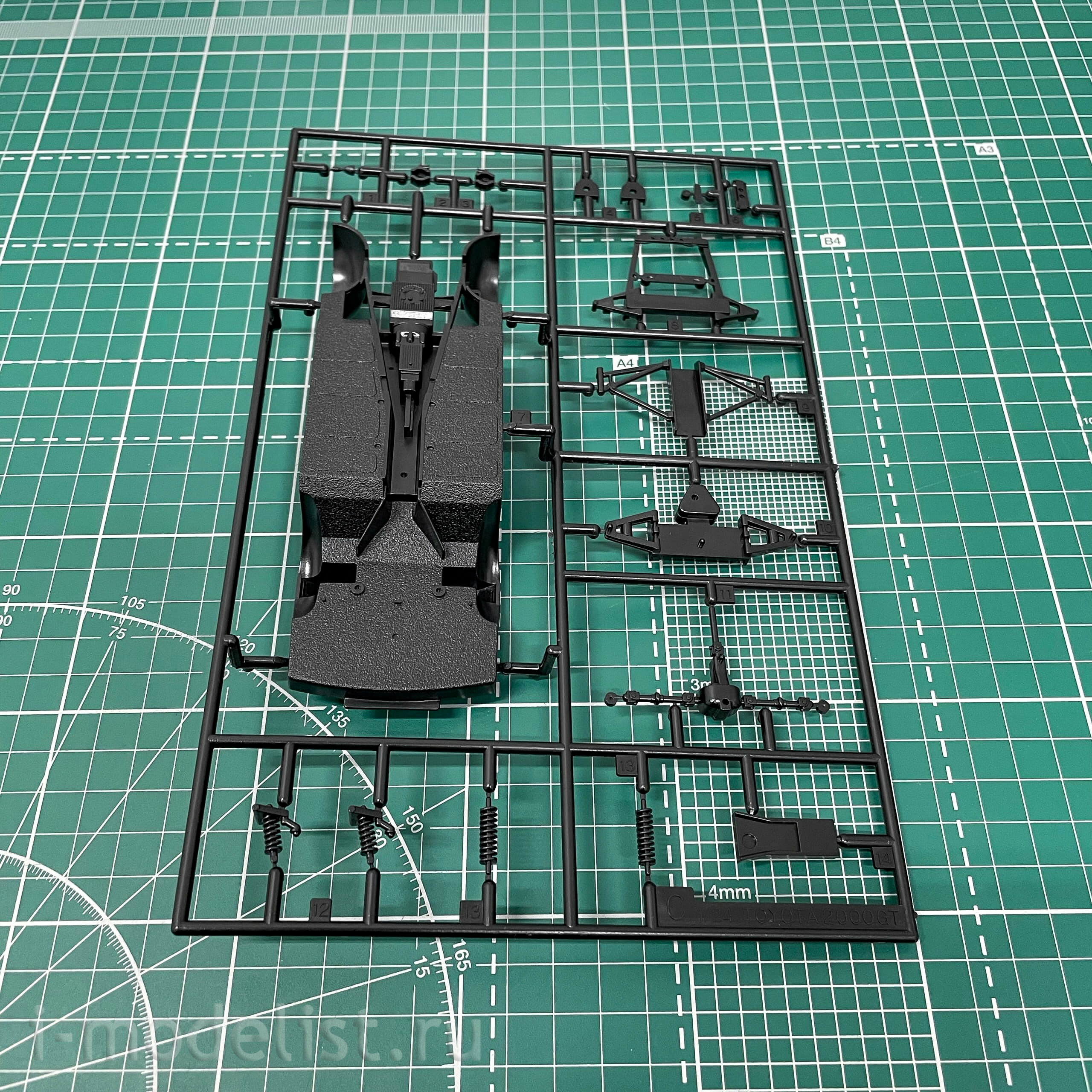 21201 Hasegawa 1/24 Toyota 2000GT Car