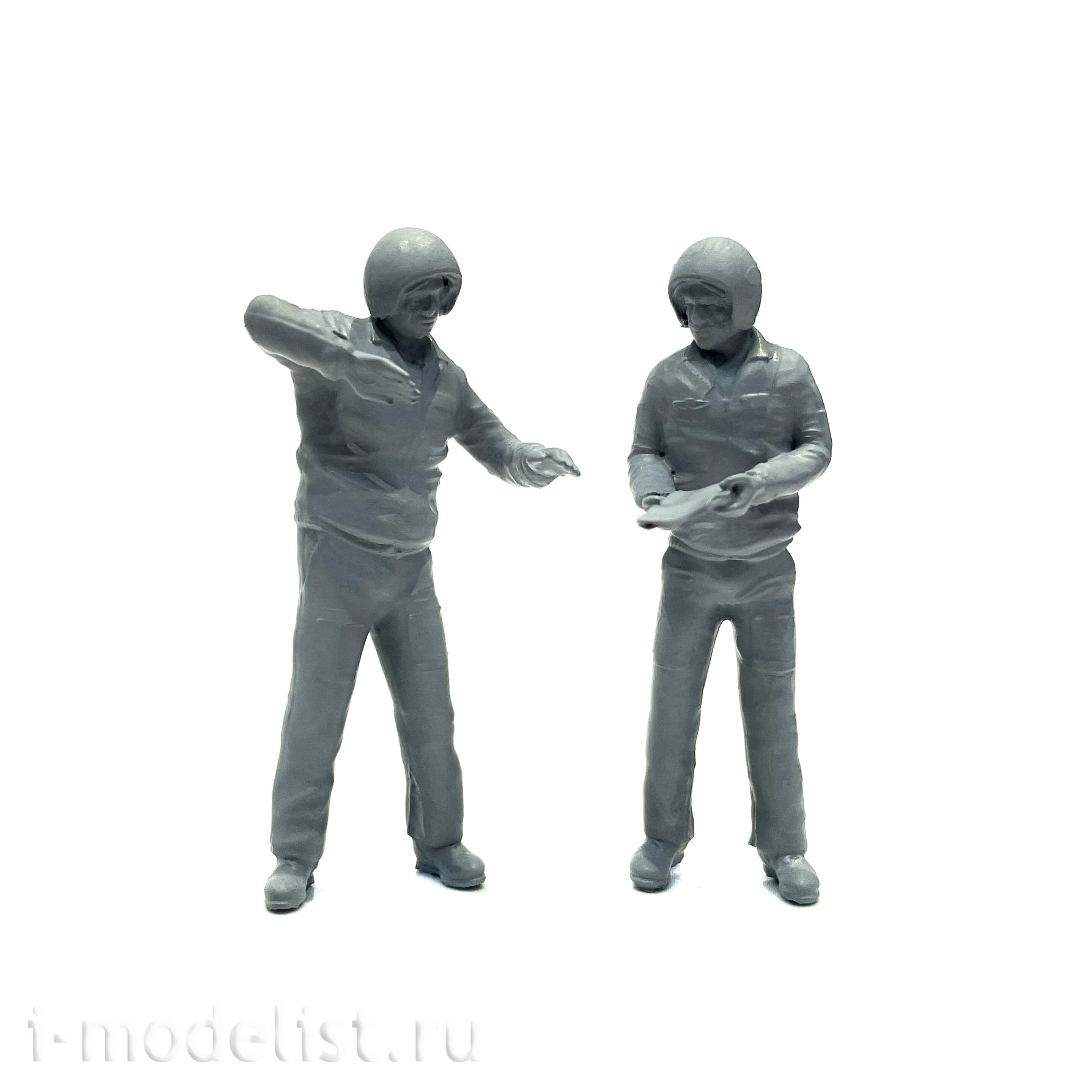 Im48004 Imodelist 1/48 Pilot figures on the Mi-24P (2 pcs. in a set)