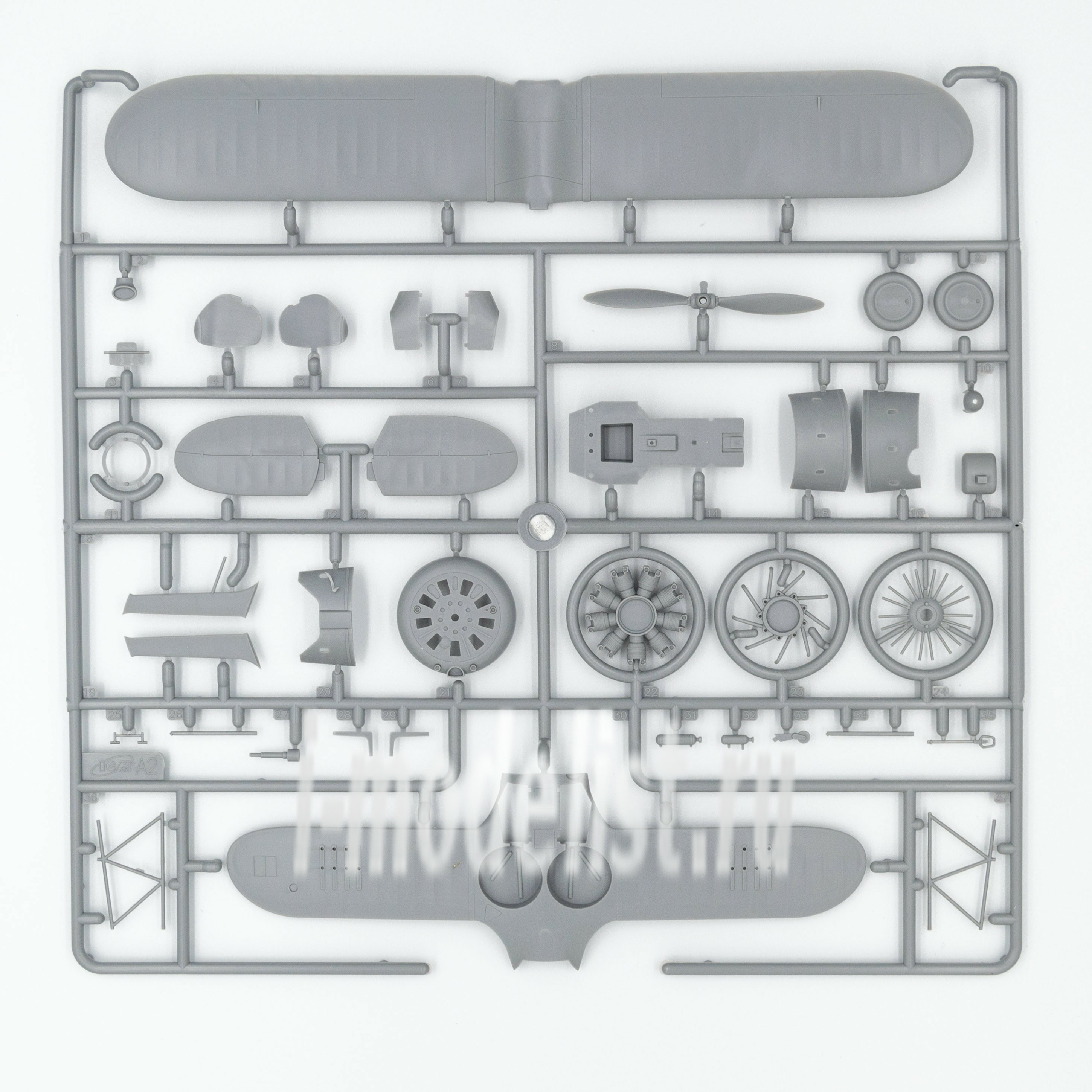 48099 ICM 1/48 Chinese air Force fighter I-153