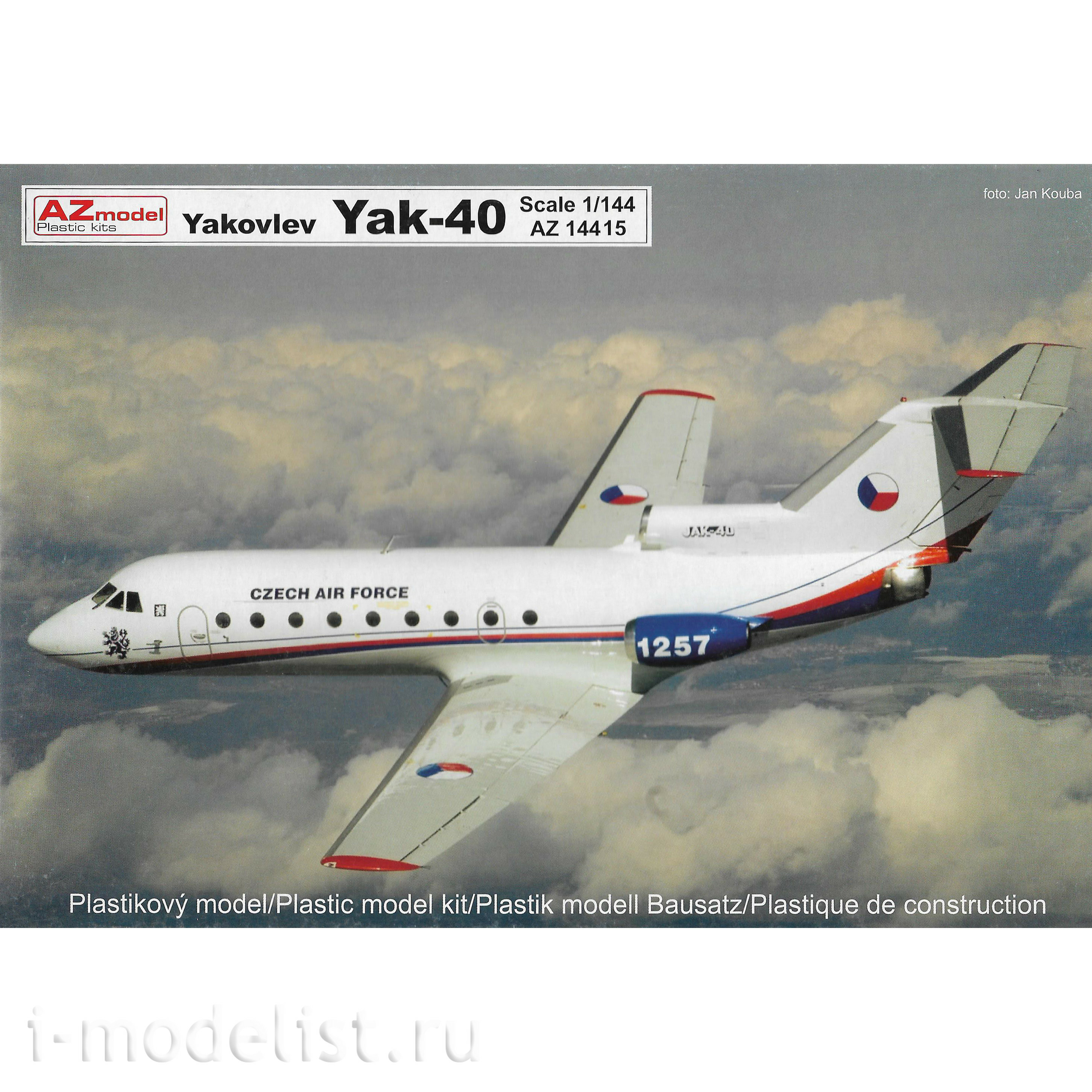 AZ14415 Azmodel 1/144 Yakovlev Yak-40 Military CZAF, PL, Angola