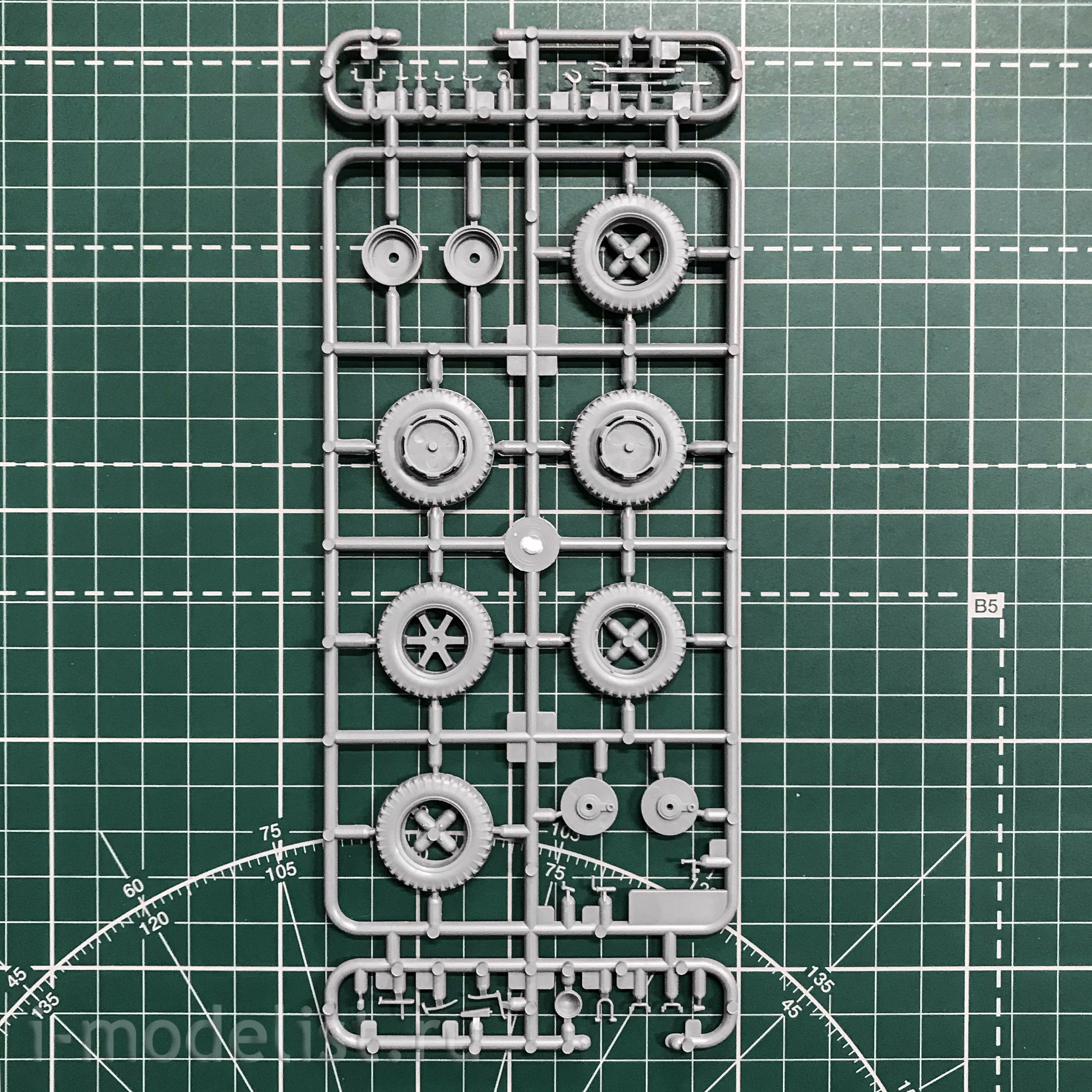 DS3508 ICM 1/35 3-axle trucks (Henschel 33D1, Krupp L3H163, LG3000)
