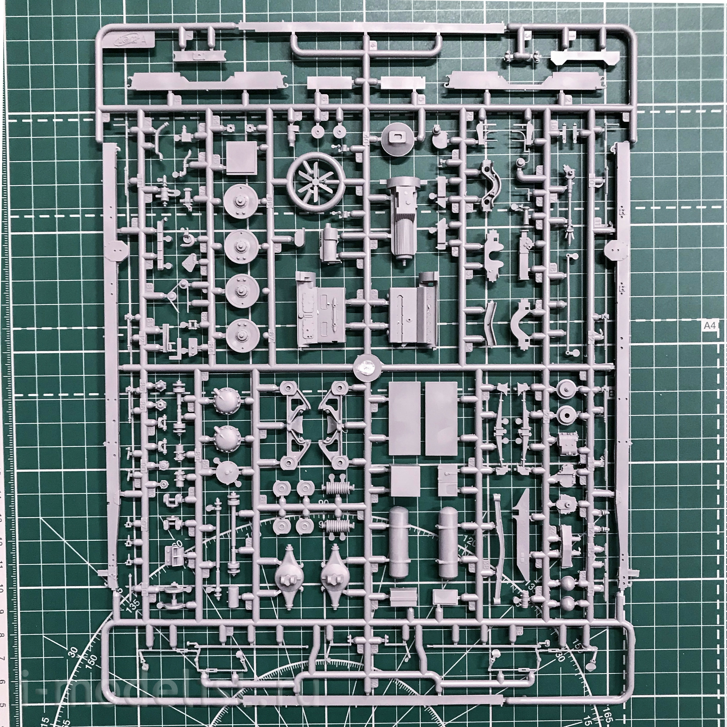 DS3508 ICM 1/35 3-axle trucks (Henschel 33D1, Krupp L3H163, LG3000)