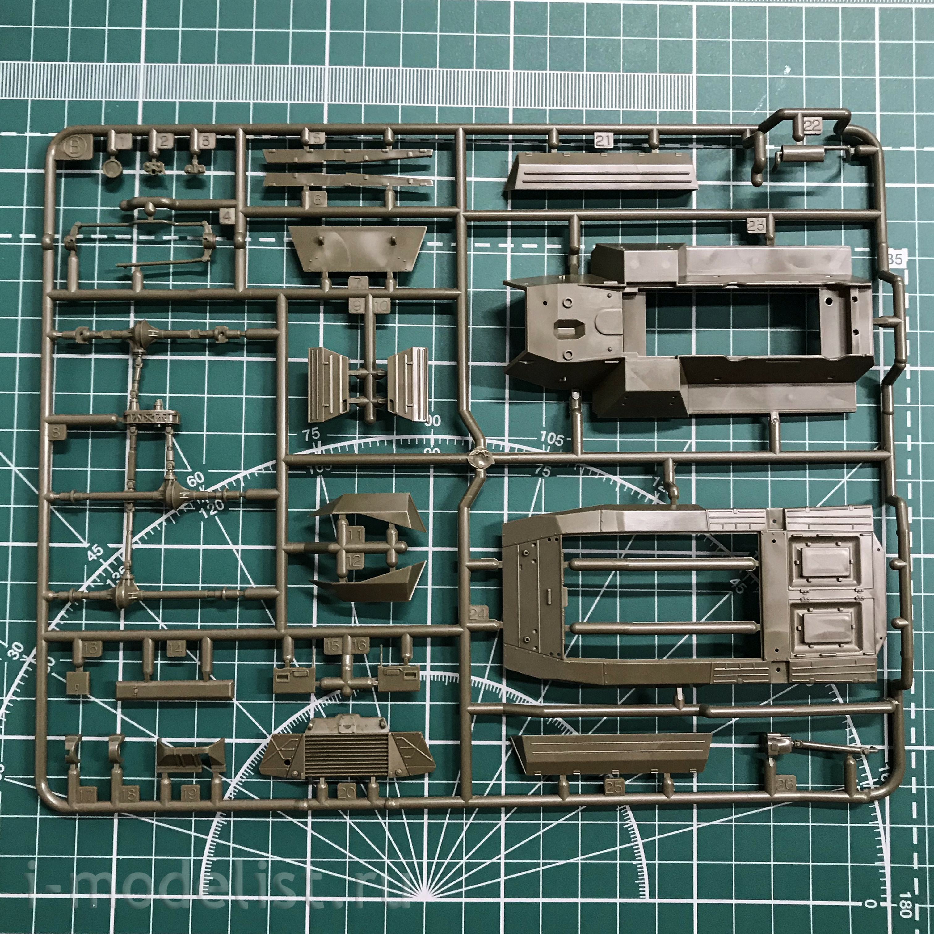 Tamiya 32556 1/48 Us M20 armored triaxial (metal chassis)