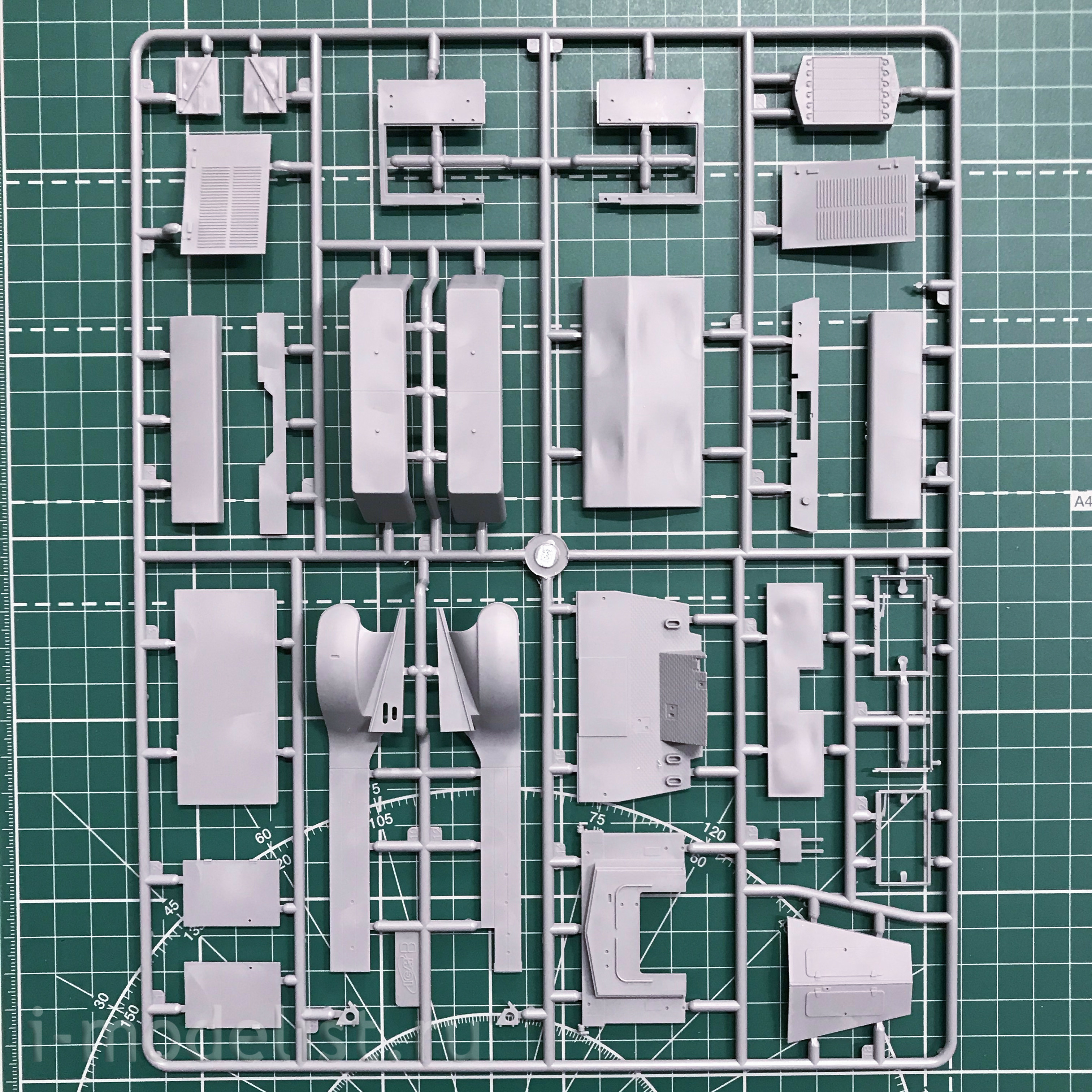 DS3508 ICM 1/35 3-axle trucks (Henschel 33D1, Krupp L3H163, LG3000)