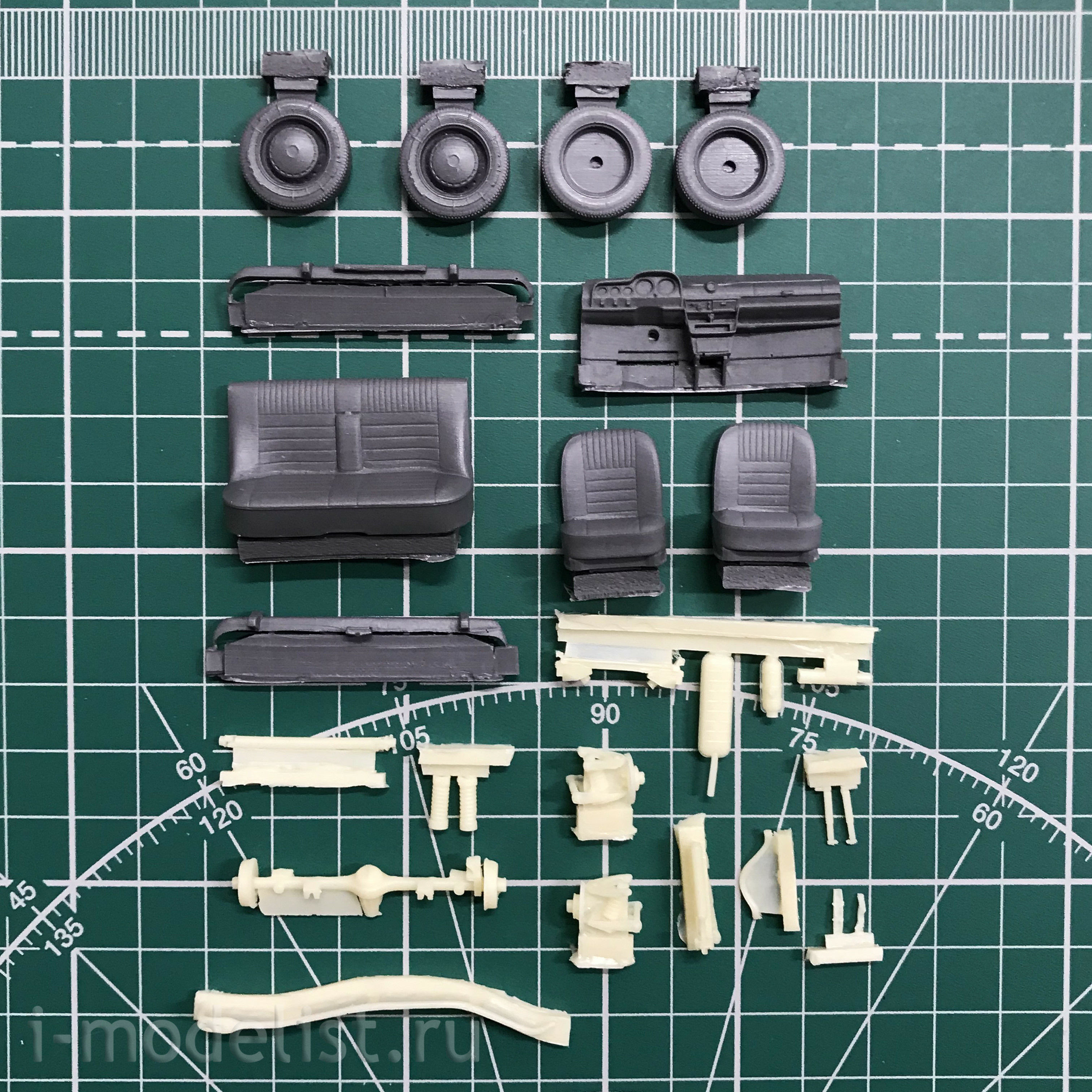 Primacy 35003 1/35 Soviet passenger car. Kit 3
