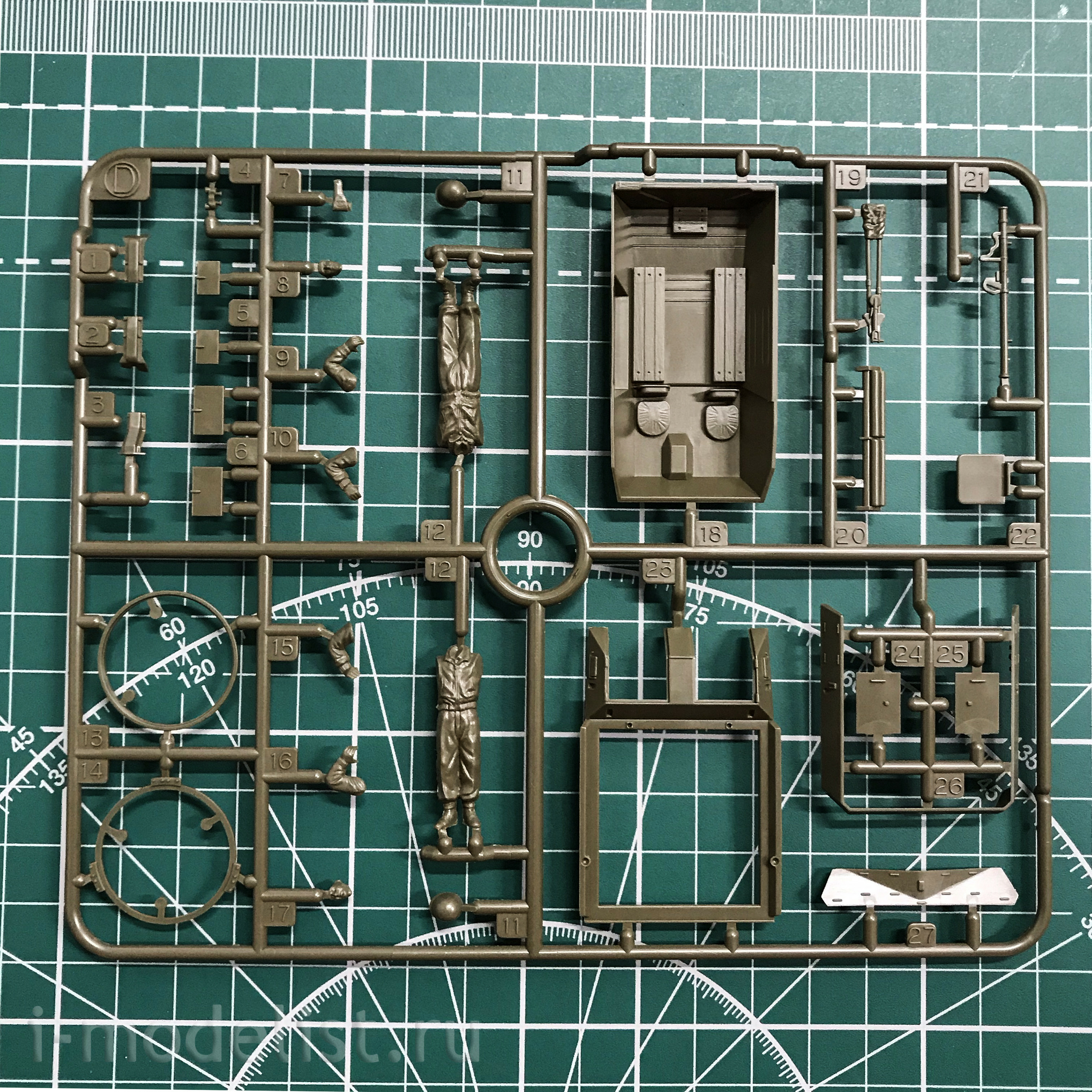 Tamiya 32556 1/48 Us M20 armored triaxial (metal chassis)