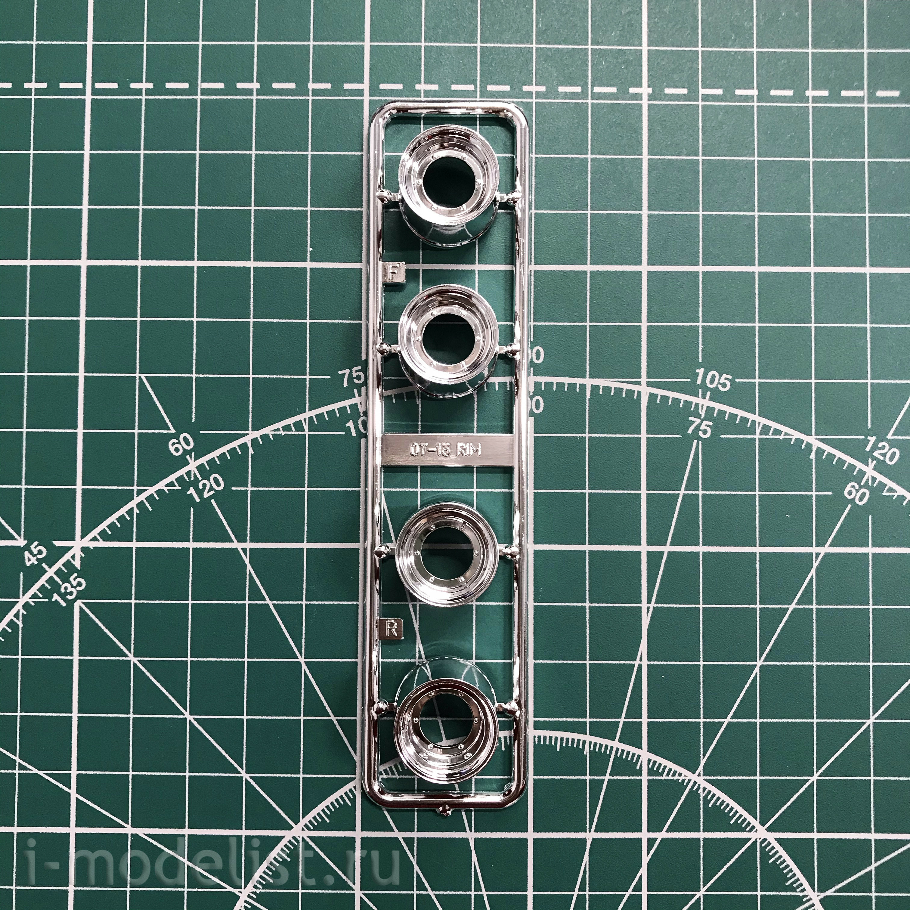 01149 Aoshima 1/24 LB Works Hakosuka 2Dr