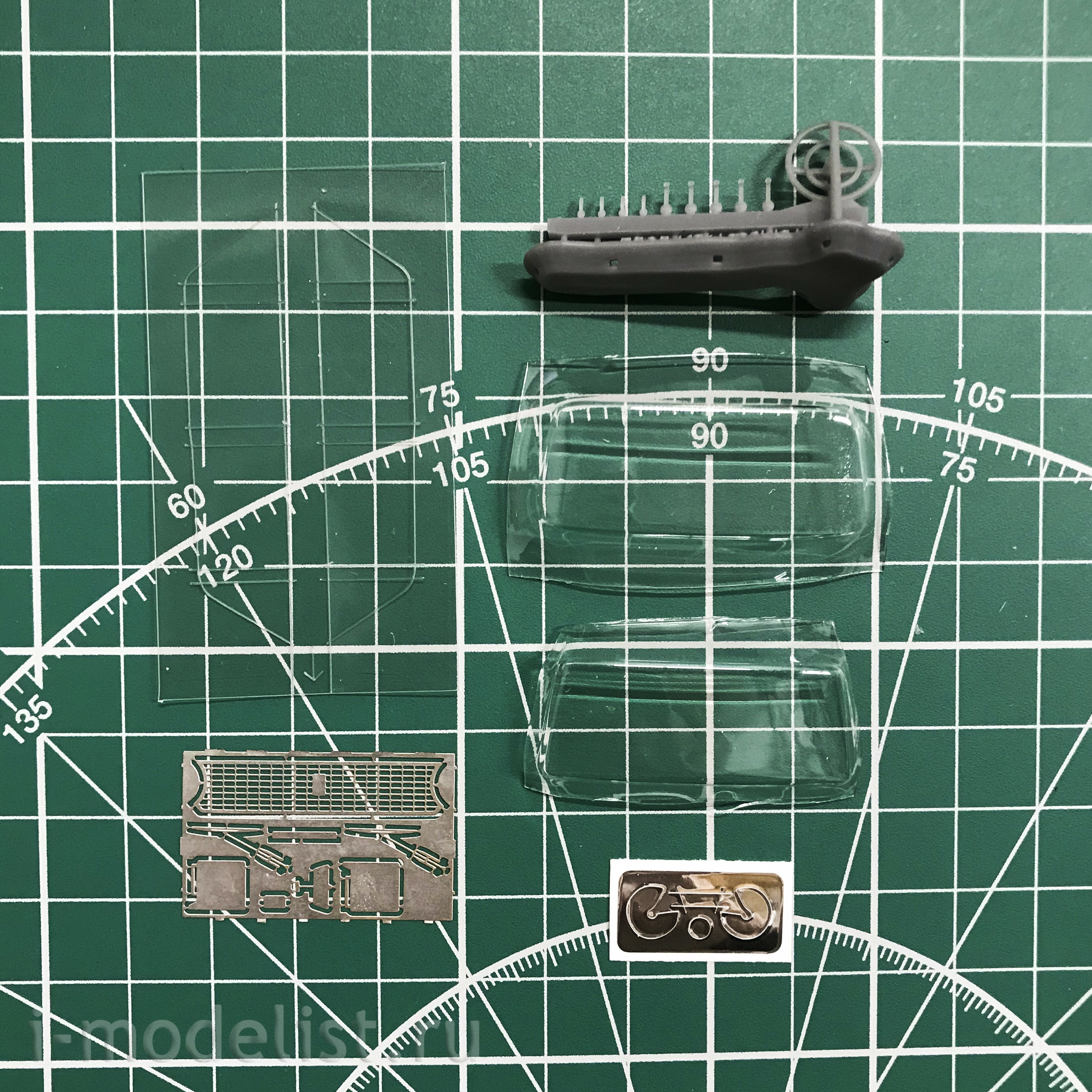 Primacy 35002 1/35 Soviet passenger car. Kit 2