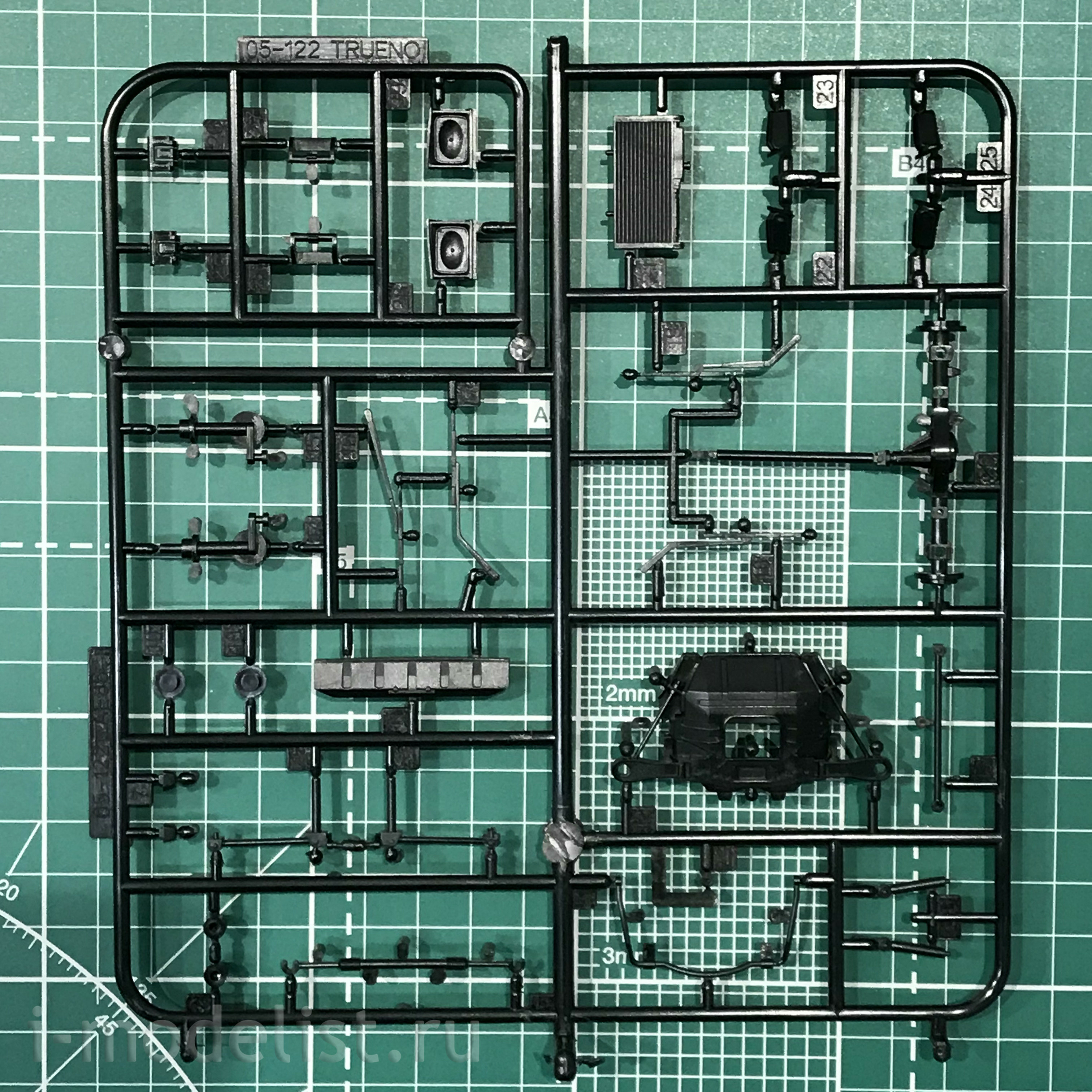 05896 Aoshima 1/24 TRD AE86 Sprinter Trueno N2 '85