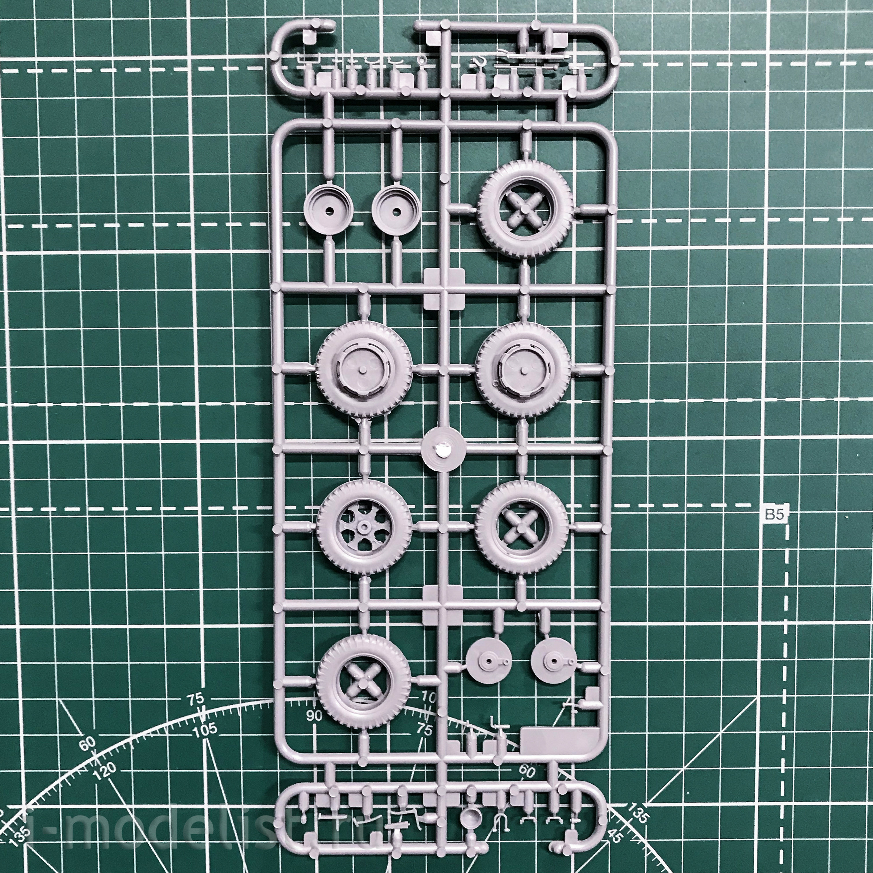 DS3508 ICM 1/35 3-axle trucks (Henschel 33D1, Krupp L3H163, LG3000)