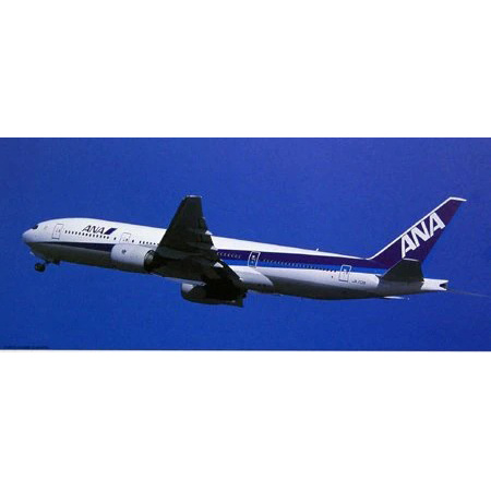 10704 Hasegawa 1/200 Aircraft B 777-200 ANA