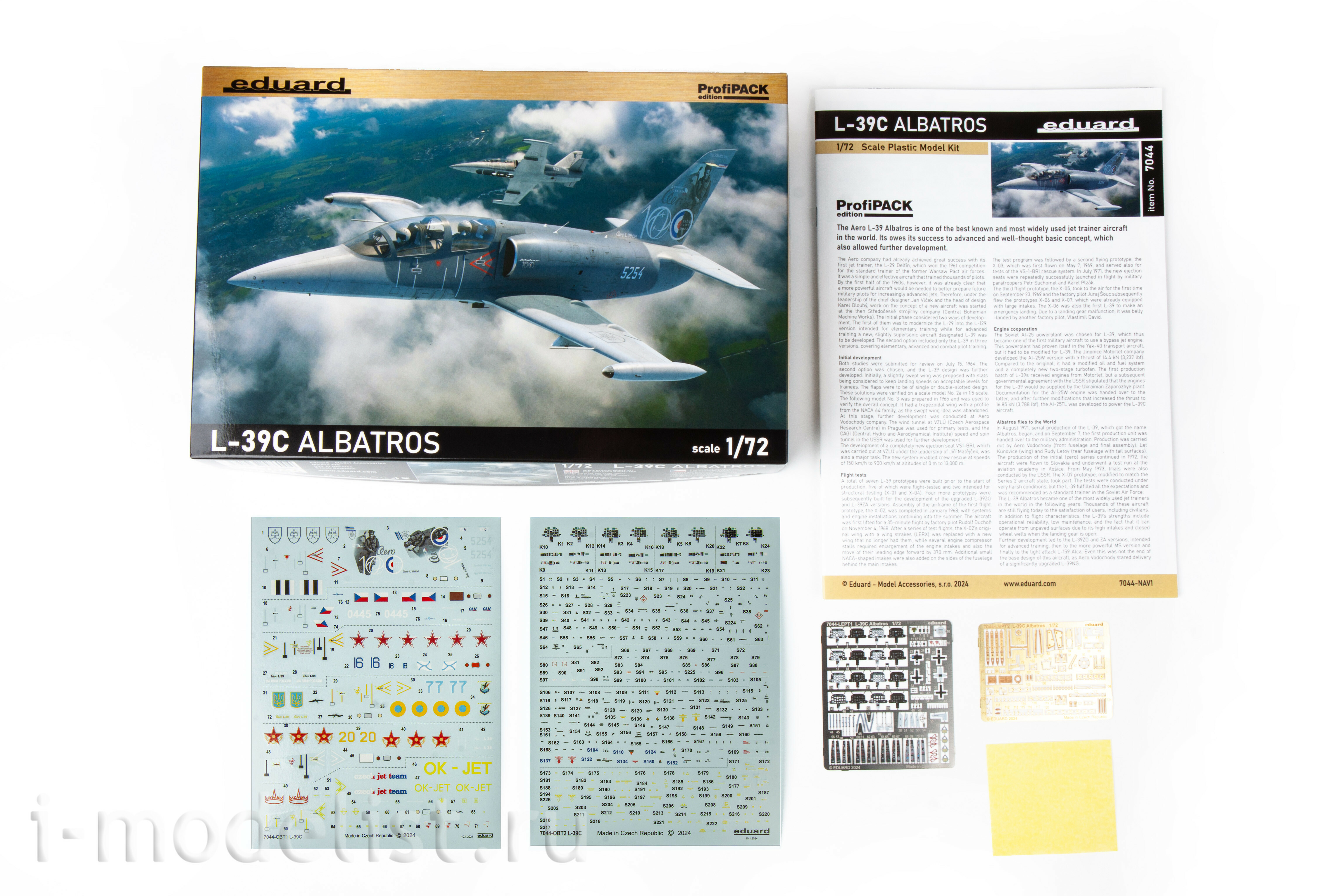 7044 Eduard 1/72 Чехословацкий учебно-боевой самолёт L-39C Albatros (ProfiPACK)