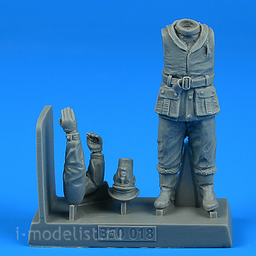 350 018 Aires 1/35 British World War II Seaman for Submarine HMS X-craft