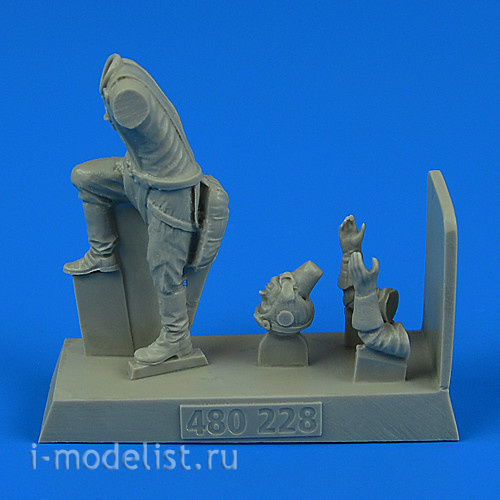 480 228 Aires 1/48 Russian World War II Attack Aircraft Pilot for IL-2