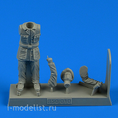 350 010 Aires 1/35 WWII Kriegsmarine Officer for German schnellboats, German midget and coastal submarines