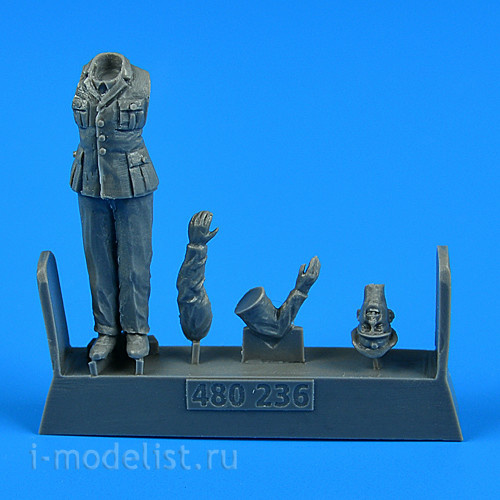480 236 Aires 1/48 Officer of the German Type VIIC submarine