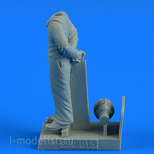 350 015 Aires 1/35 WWII Kriegsmarine Ceremony - Sailor for German schnellboats, German Human Torpedoes, German midget and coastal submarines