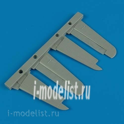 QB72 317 1/72 quickboost * Kit: F4U Corsair stabilizer