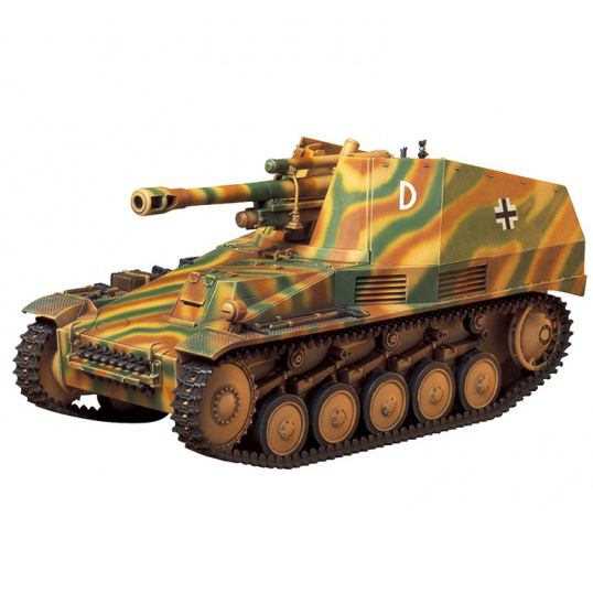 Tamiya 35200 1/35 German 105-mm howitzer on the chassis of PZ-II Sd.Kfz.124 Wespe 1943. with 2 figures