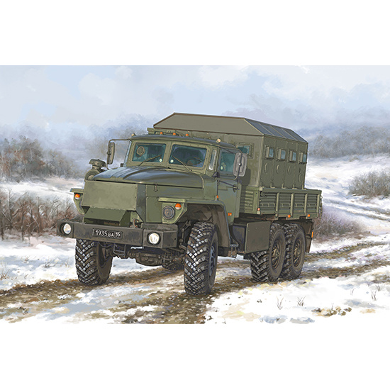 01071 Trumpeter 1/35 Russian U-4320 CHZ