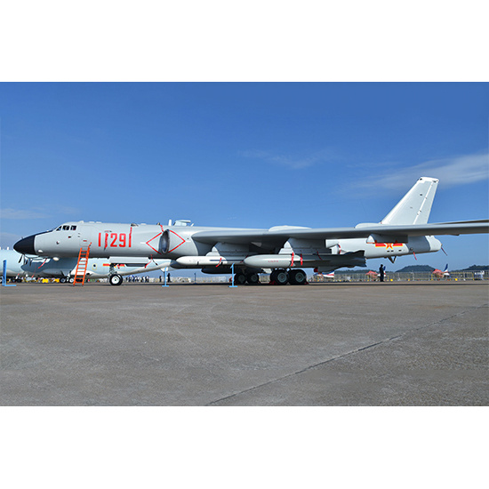 03930 Trumpeter 1/144 Xian H-6K Bomber