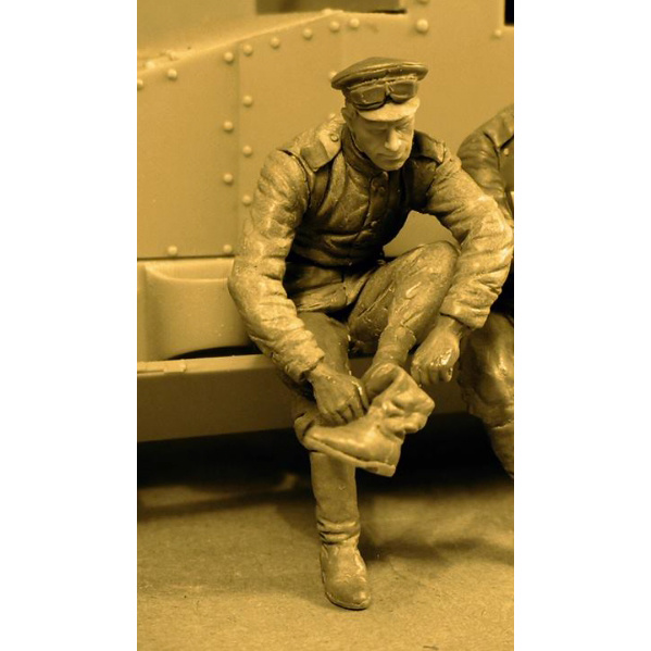 F35-013 Copper State Models 1/35 Figures Imperial Russian Automobile Machine Gun Platoon crewman wearing boots