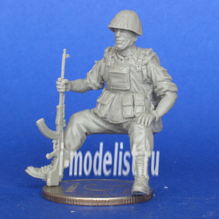 Mcf35161 MasterClub 1/35 Soviet soldier sitting on the APC-70. Afghanistan
