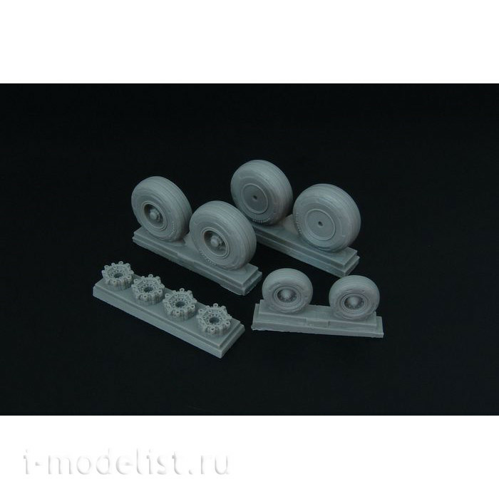 BRL72147 Brengun 1/72 Wheels for C-130 (with disc brakes)
