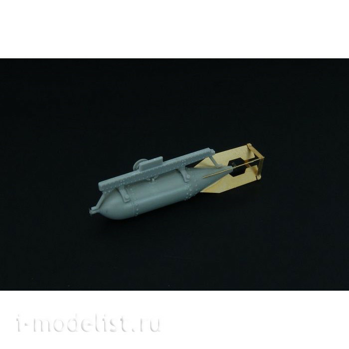 BRL32030 Brengun 1/32 Japanese 250 kg Bomb with Stand