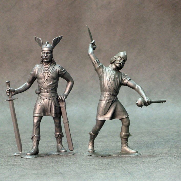 80008 ARK-models Height: 15 cm. Set of two figures: barbarians (collected).