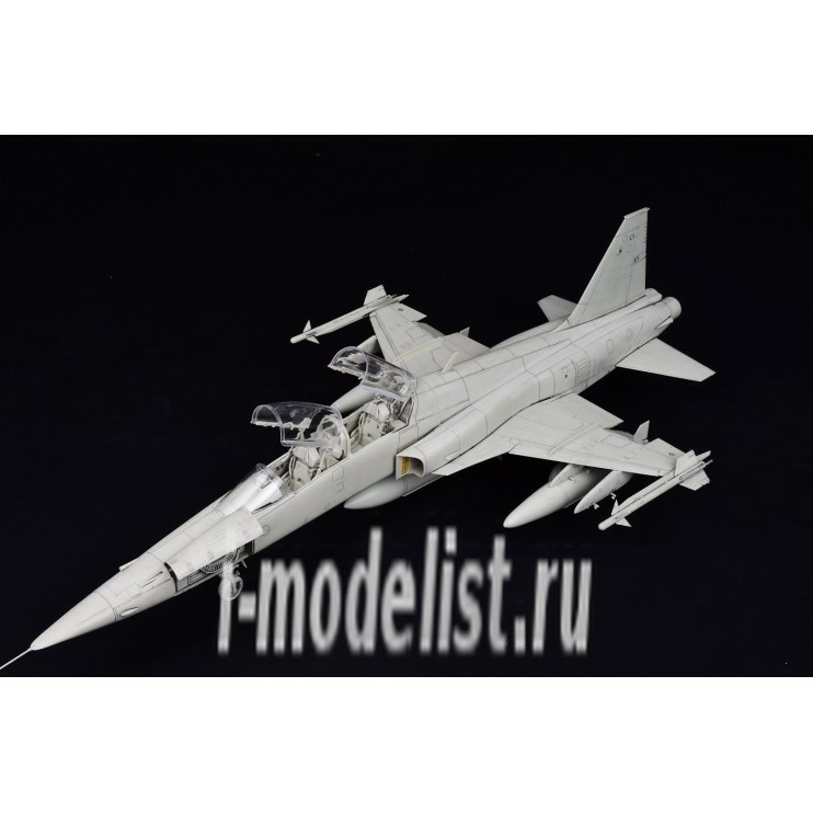 KH32019 Kitty Hawk 1/32 F-5F 