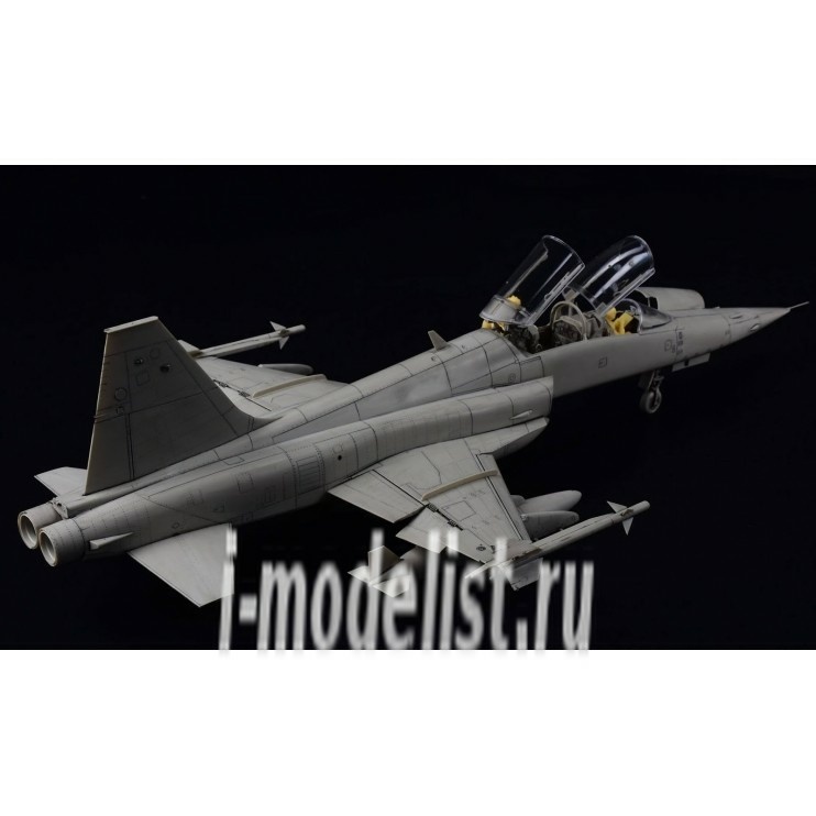 KH32019 Kitty Hawk 1/32 F-5F 
