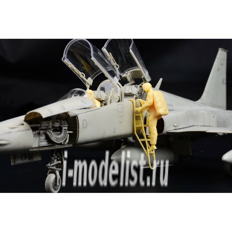 KH32019 Kitty Hawk 1/32 F-5F 