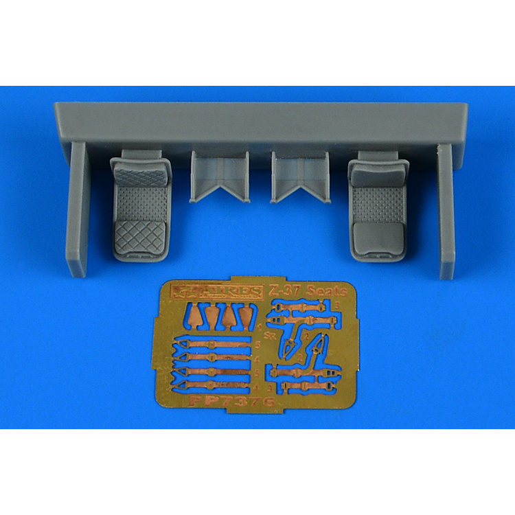 7376 Aires 1/72 Z-37 Čmelák seat