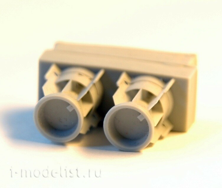 AMC72027 1/72 Advanced Modeling a Single cluster bomb caliber 500 kg RBK-500 AO-2.5 RTM (included two RBK-500)