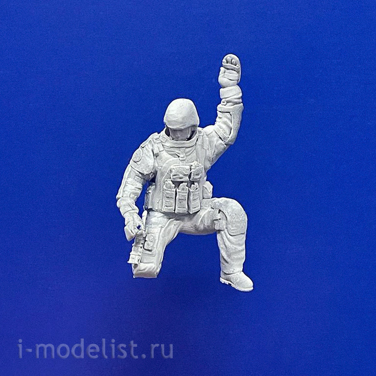 Im35038 Imodelist 1/35 Sapper of the Russian Army, figure number 3