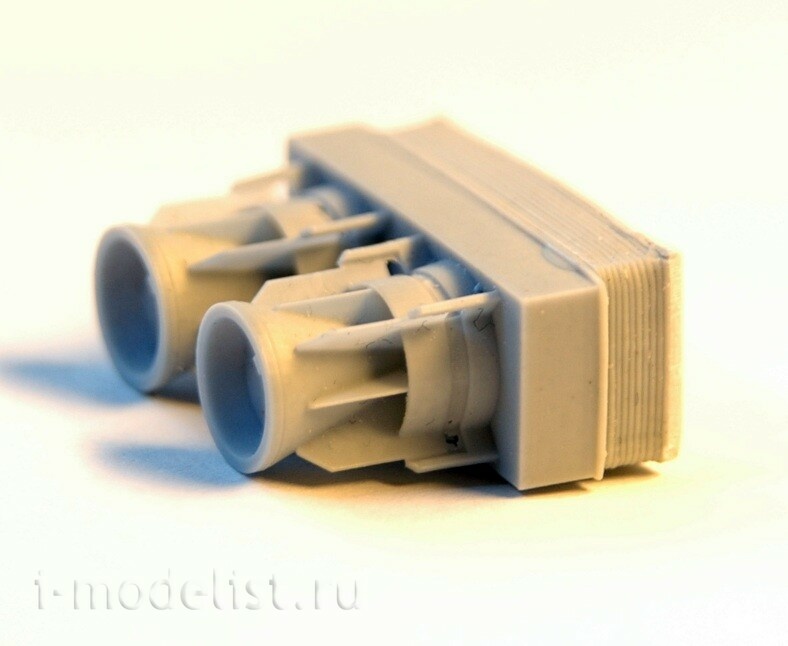AMC72027 1/72 Advanced Modeling a Single cluster bomb caliber 500 kg RBK-500 AO-2.5 RTM (included two RBK-500)