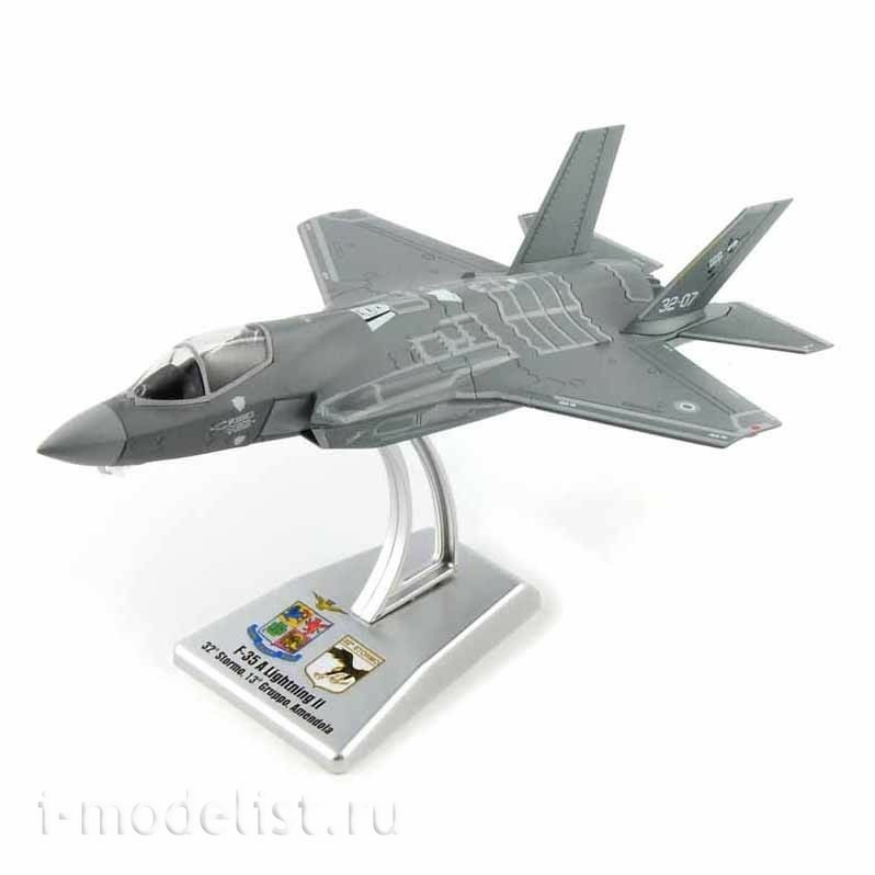 48215 Italeri 1/100 Aircraft F-35A LIGHTNING II sc. 32° Stormo, Amendola AB, AM