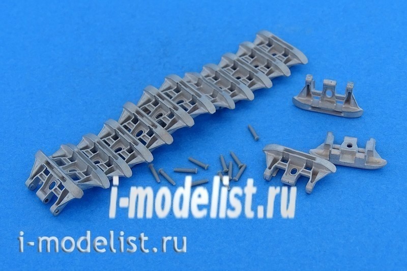 MTL-35084 1/35 Masterclub Metal tracks for Churchill (late)