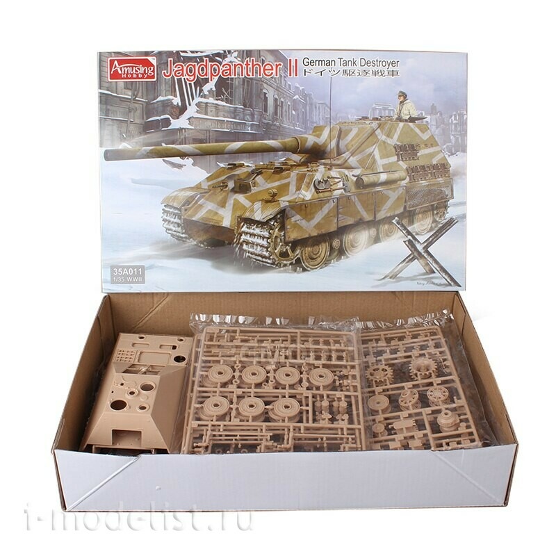 35A011 Amusing Hobby 1/35 German Tank Destroyer Jagdpanther II