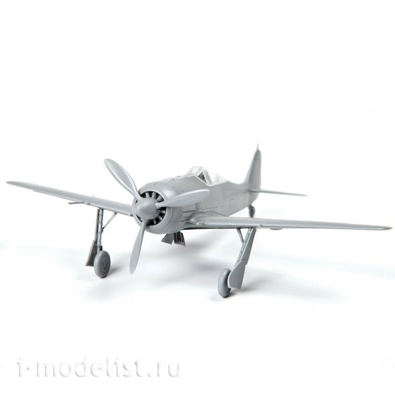 7304 Zvezda 1/72 German fighter Focke-Wulf Fw-190 A4