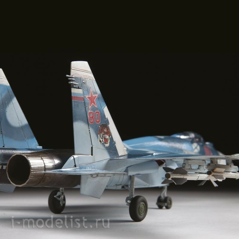 7297 Zvezda 1/72 Su-33 (Russian carrier-based fighter)