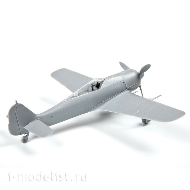 7304 Zvezda 1/72 German fighter Focke-Wulf Fw-190 A4