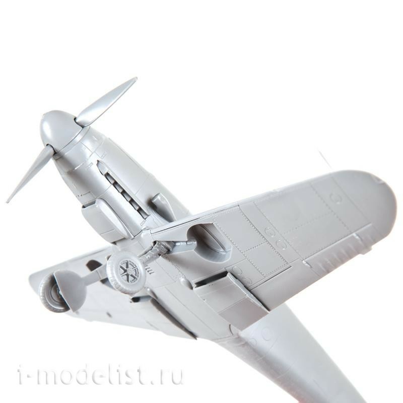 7302 Zvezda 1/72 German fighter Messerschmitt Bf 109 F2