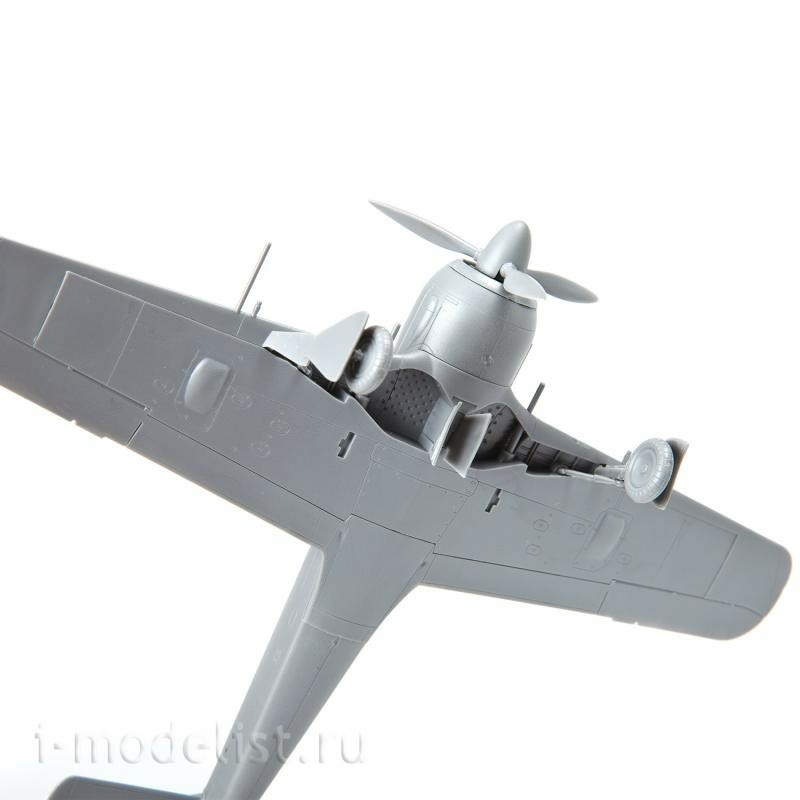 7304 Zvezda 1/72 German fighter Focke-Wulf Fw-190 A4