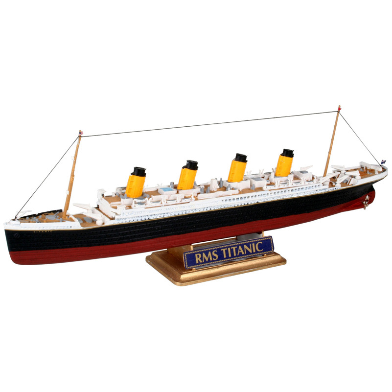 05804 Revell 1/1200 R. M. S. Titanic